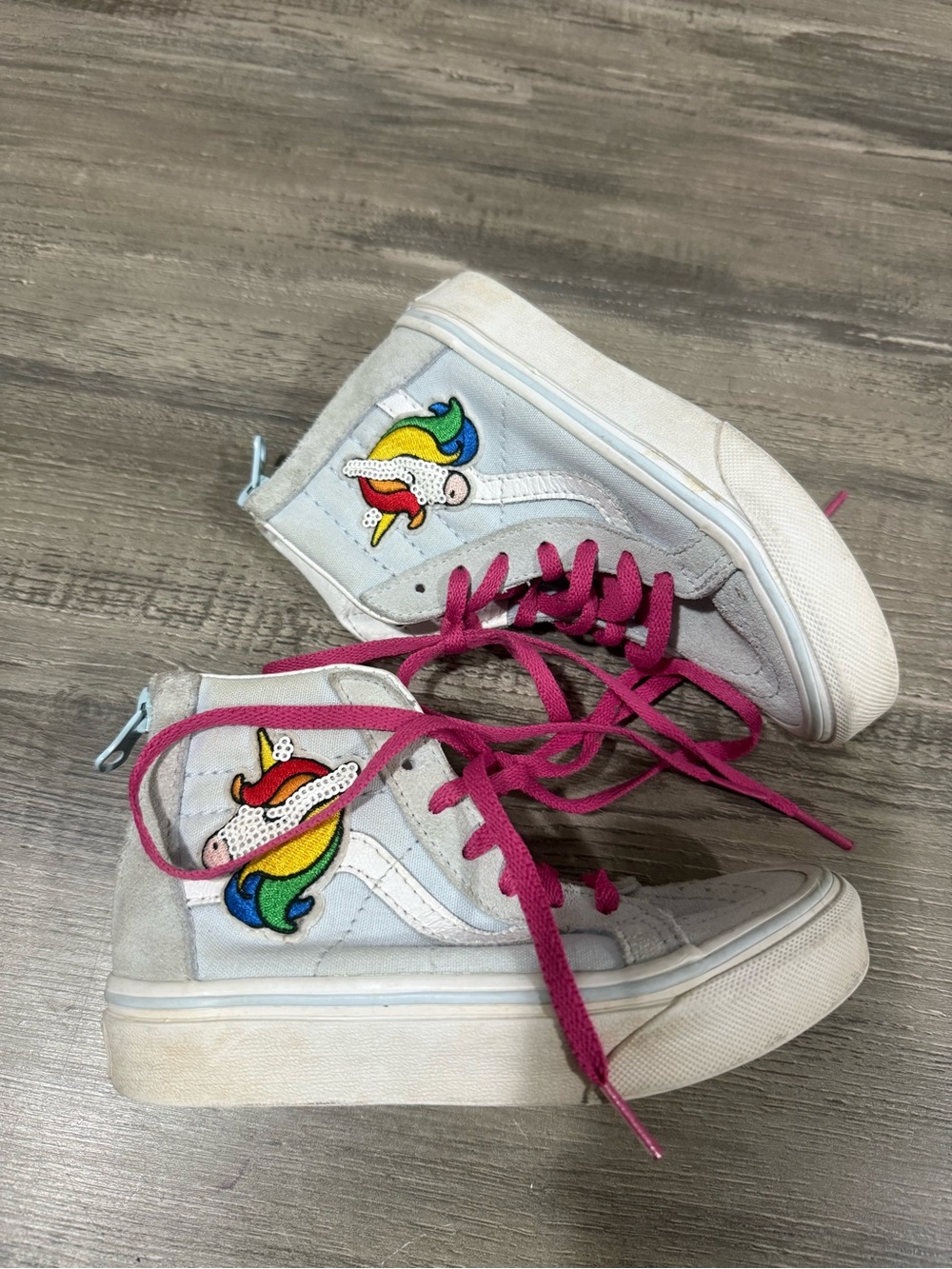 Vans SK8 Hi Kids High-Top Sneakers with Rainbow Unicorn Patch